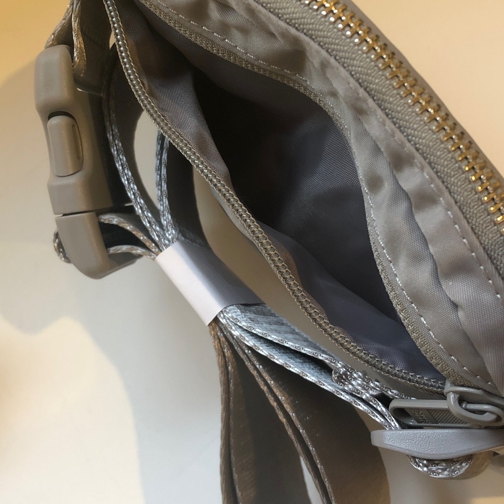 Pander Sports Everywhere Belt Bag – 
Light Grey | NWT - Brand New - 
Never Used - Picture 8 of 10